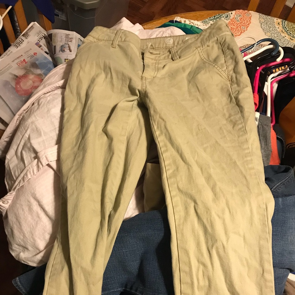 Women’s khaki Pants